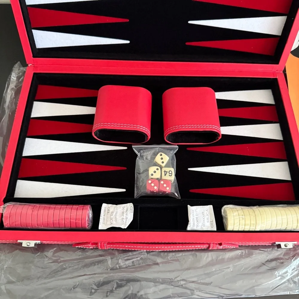 NEW 15" Red Leatherette Backgammon Game Set Black & Red Velour Inlay Board - Picture 3 of 14